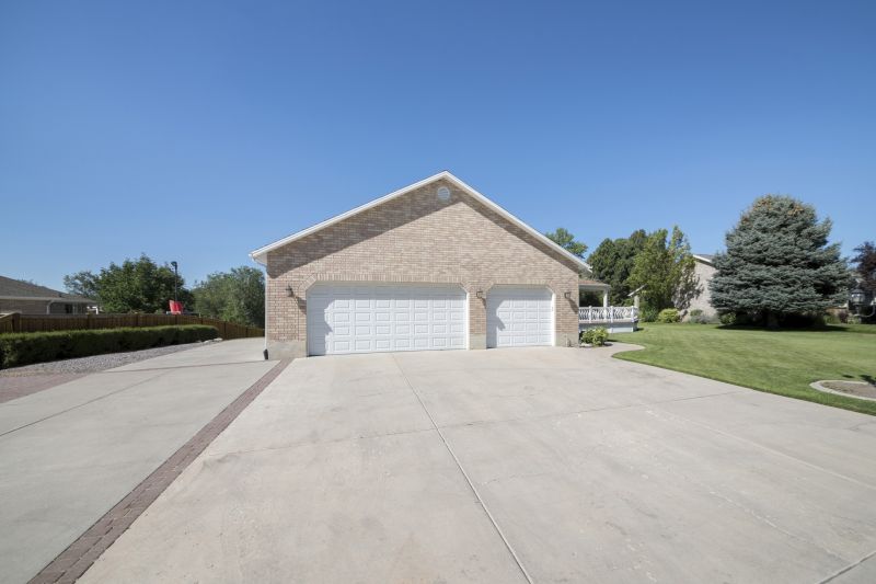 Attached Garage Construction in South Houston, TX